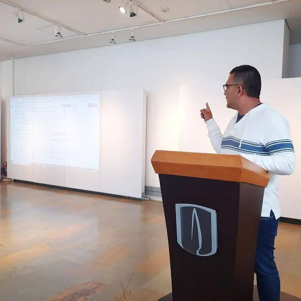 Christian Celis durante una actividad de formación